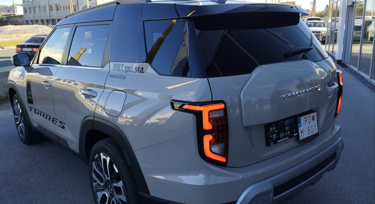 TORRES PREMIUM AWD AT + VEA + TwoTone Black, čierna koža EBL