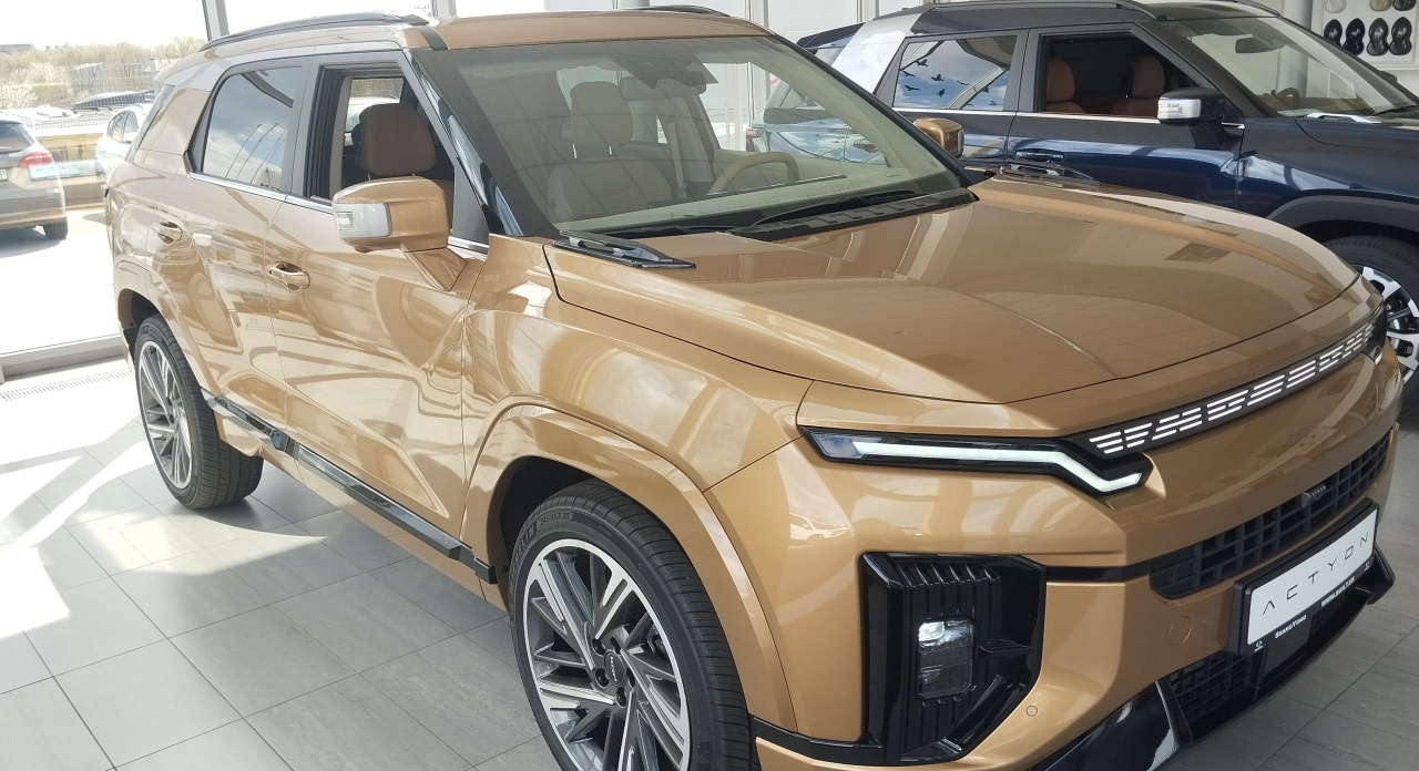 Actyon premium  OBE, AWD,E75 WEA, camel koža