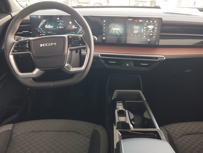 Torres STYLE WAA at fwd, bi tone