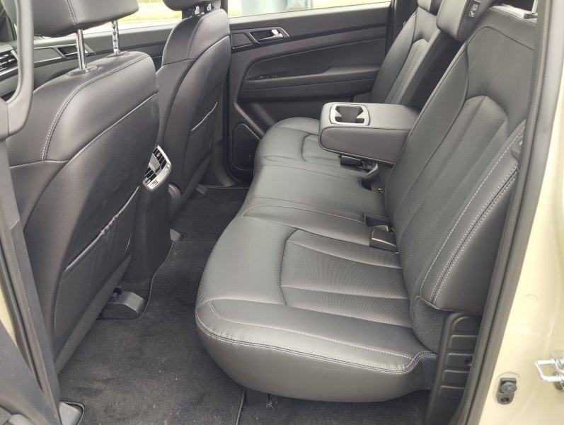 Musso, Premium+ paket AT,EBK, black paket