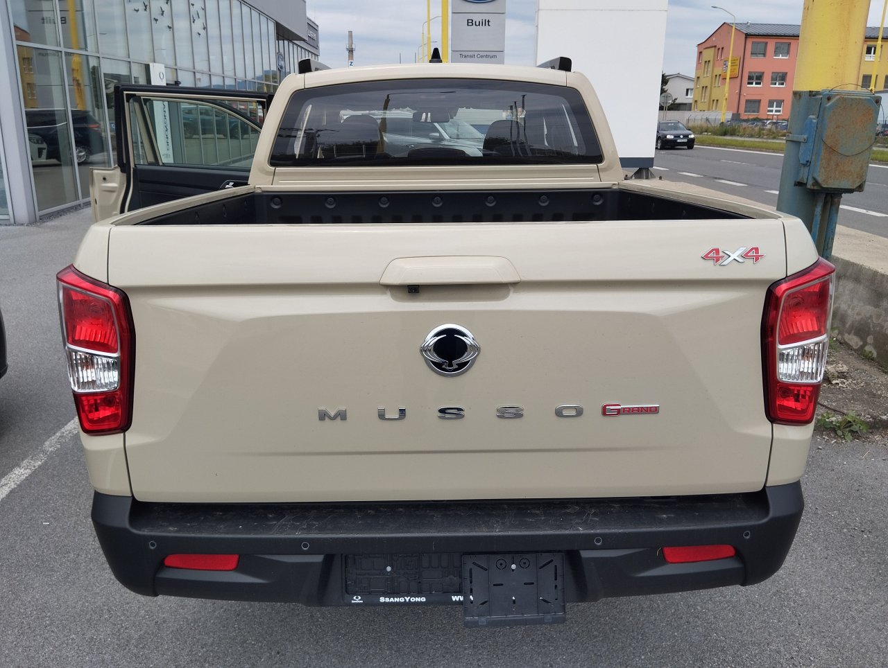 Musso, Premium+ paket AT,EBK, black paket