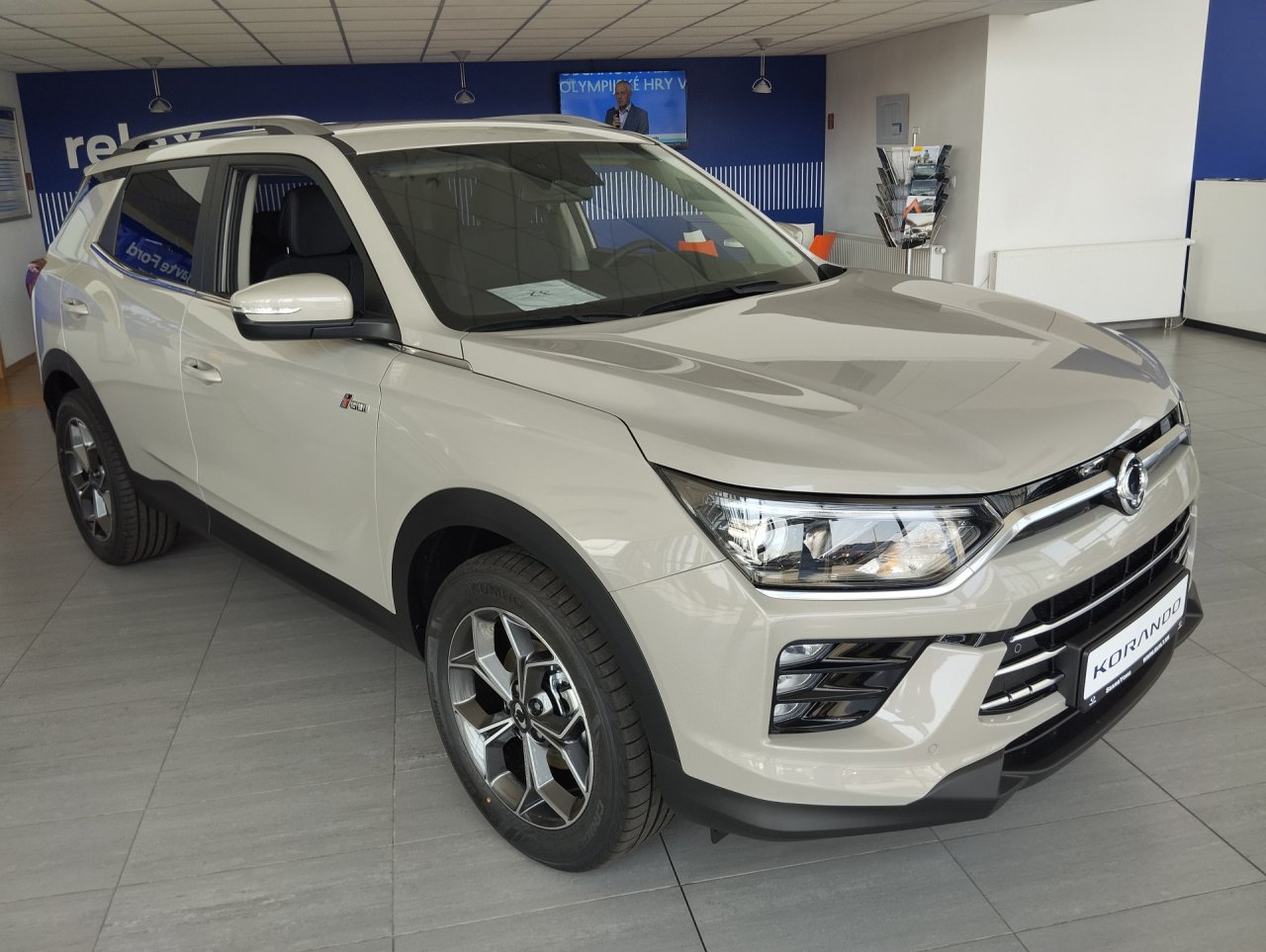 KORANDO Style + FWD AT + ACC pack, EBL