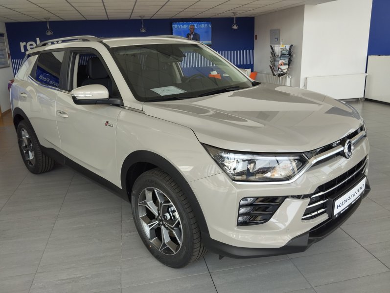 KORANDO Style + FWD AT + ACC pack, EBL