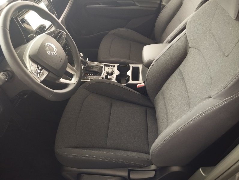 KORANDO Style+ AWD MT, WAA