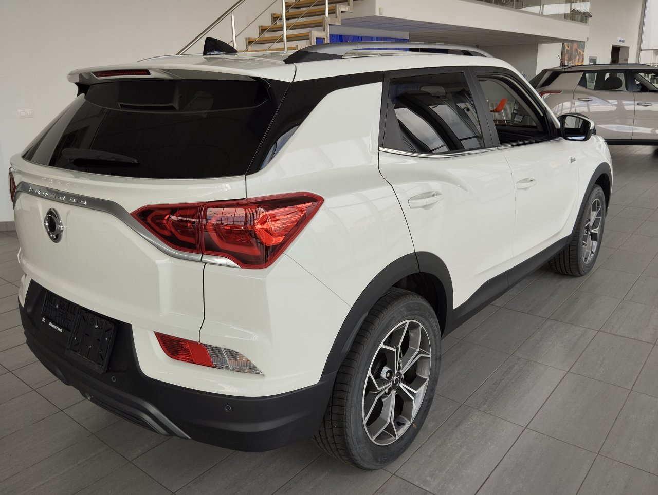 KORANDO Style+ AWD MT, WAA