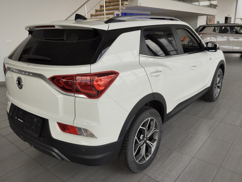 KORANDO Style+ AWD MT, WAA