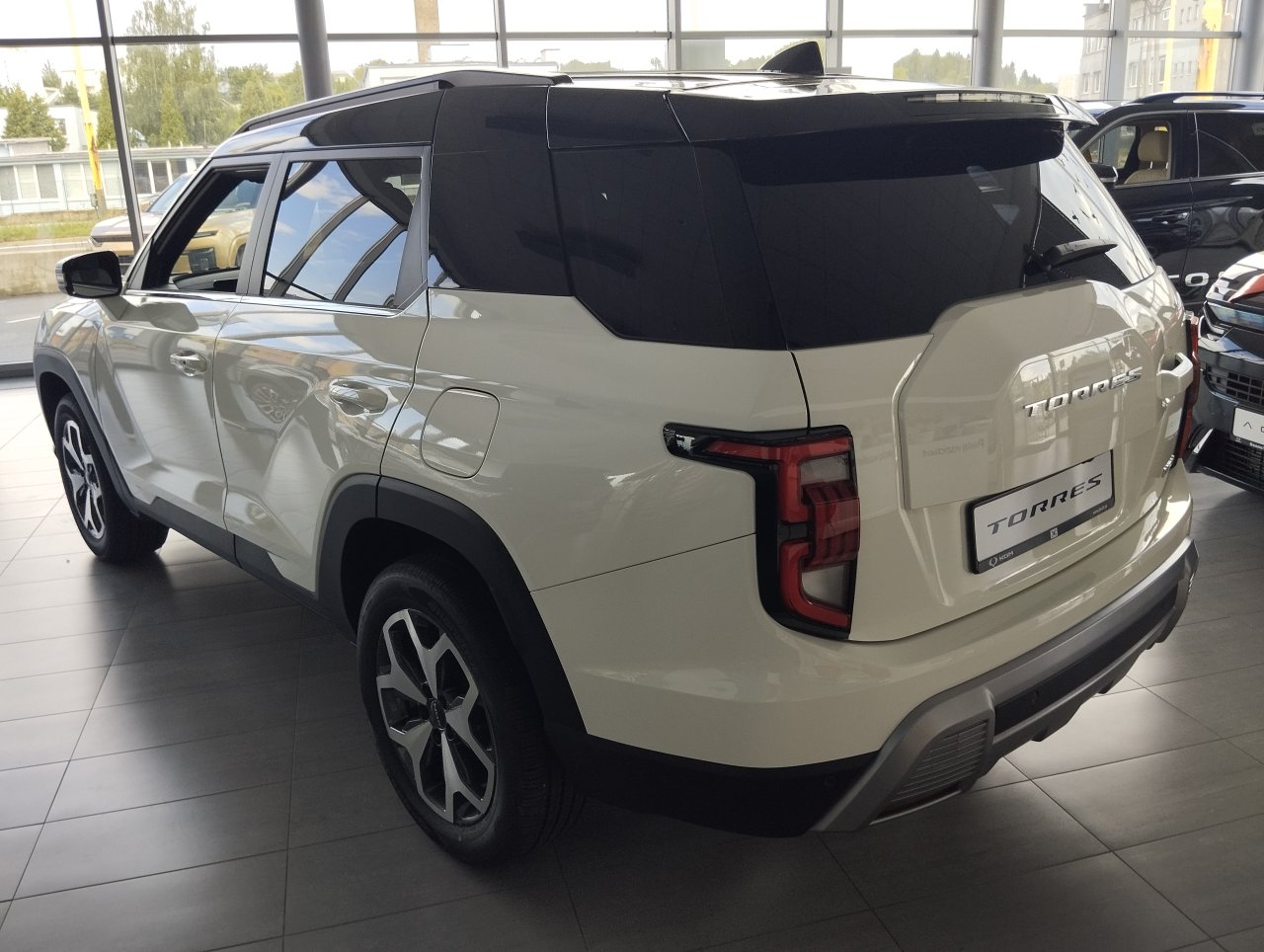 TORRES HEV STYLE FWD + E16 + BiTone WAA