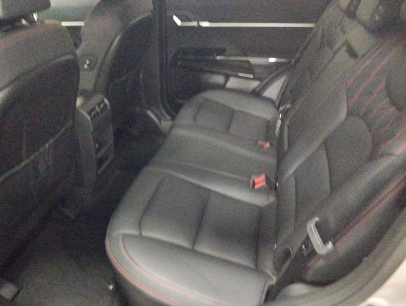 ACTYON HEV Premium FWD + čierna koža