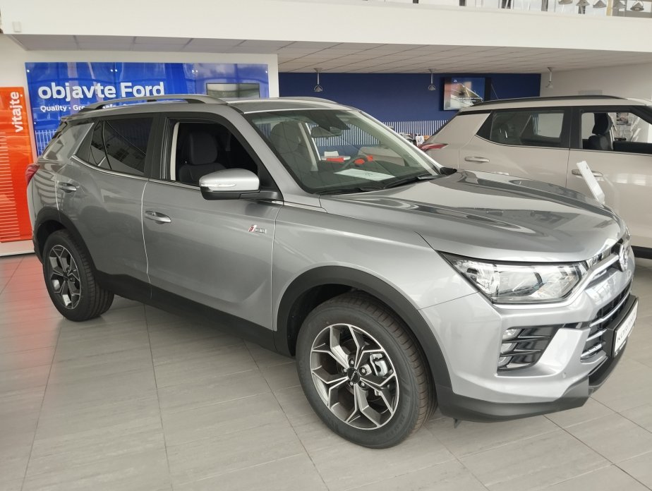 KORANDO STYLE Plus FWD MT 1,5 TGDI 120 kW ADE